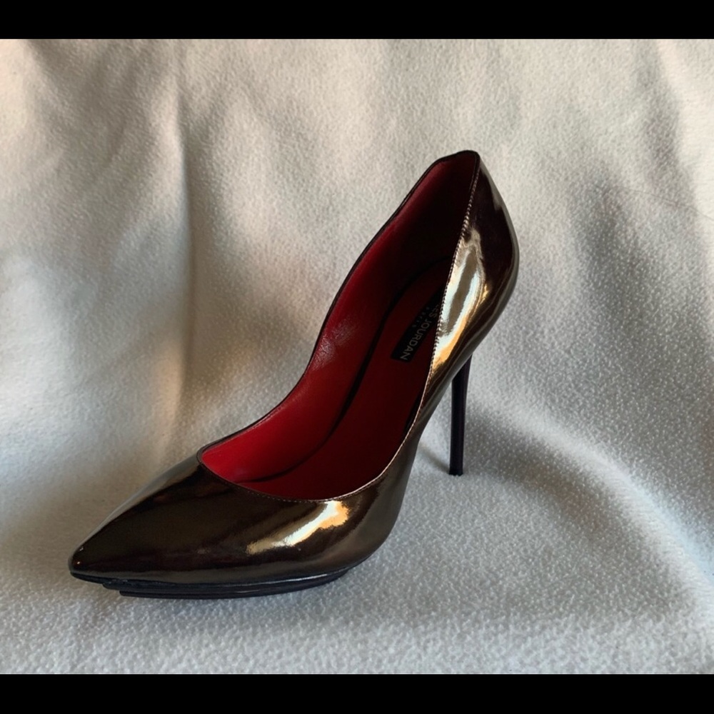 Charles Jourdan pumps